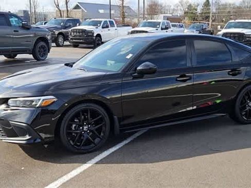 Used 2023 Honda Civic Sport image 4