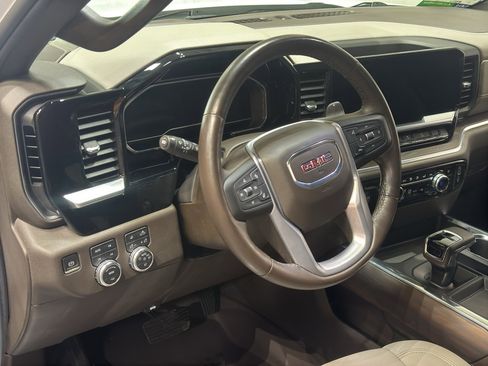Used 2022 GMC Sierra 1500 SLT w/ SLT Convenience Package image 19