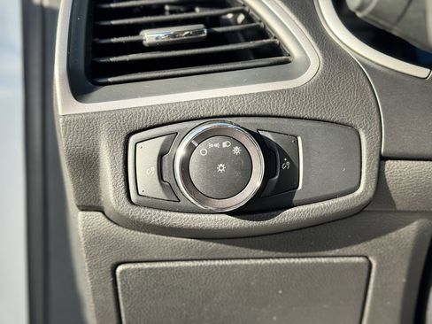 Used 2018 Ford Edge SEL w/ Equipment Group 201A image 21