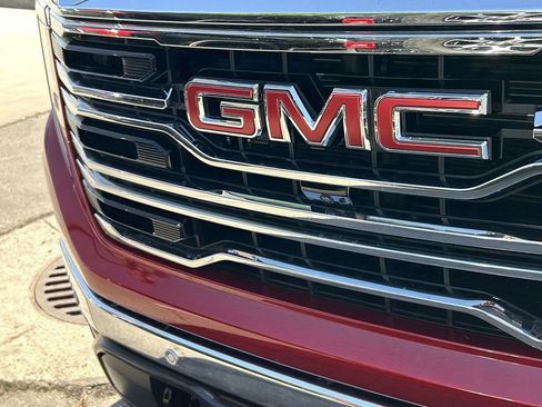 Used 2025 GMC Sierra 1500 SLT w/ SLT Premium Package AWD/4WD image 30