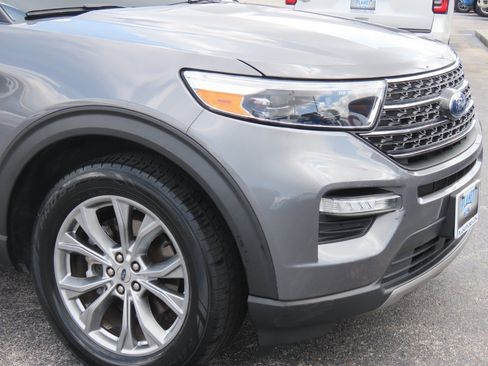 Used 2022 Ford Explorer XLT w/ Equipment Group 202A RWD image 6