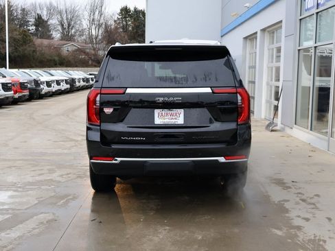 New 2025 GMC Yukon XL Elevation w/ LPO, Elevation Black Package image 9