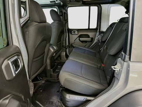 Used 2023 Jeep Wrangler Unlimited AWD/4WD image 29