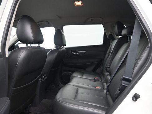 Used 2017 Nissan Rogue SV w/ SV Premium Package AWD/4WD image 20