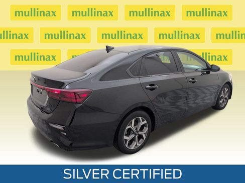 Used 2020 Kia Forte LXS FWD image 3