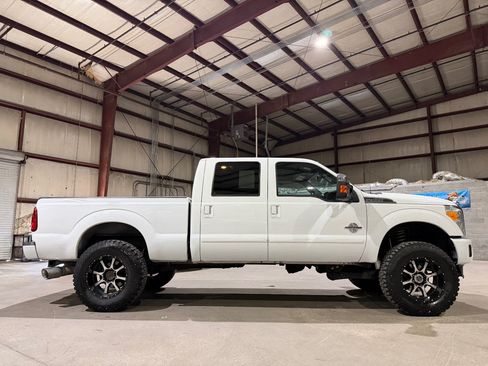 Used 2014 Ford F250 Lariat w/ Lariat Ultimate Package AWD/4WD image 4