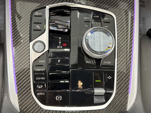 Used 2024 BMW X7 M60i AWD/4WD image 39