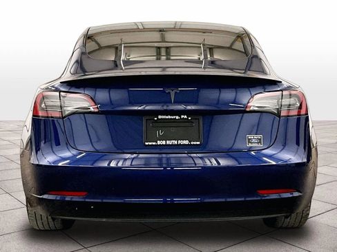Used 2023 Tesla Model 3 Standard Range image 4