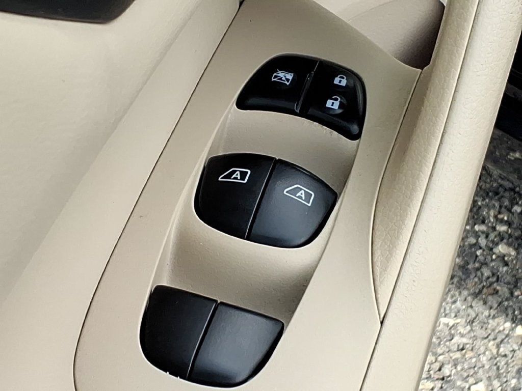 Used 2018 Nissan Altima 2.5 SV w/ 2.5 SV Technology Package FWD image 14