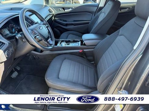 Certified 2020 Ford Edge SE image 10