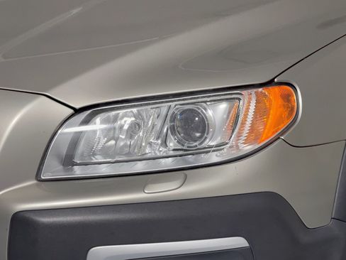 Used 2016 Volvo XC70 T5 Platinum AWD/4WD image 12