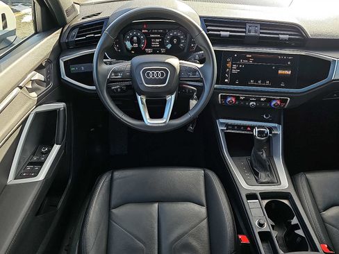 Used 2025 Audi Q3 2.0T Premium image 12