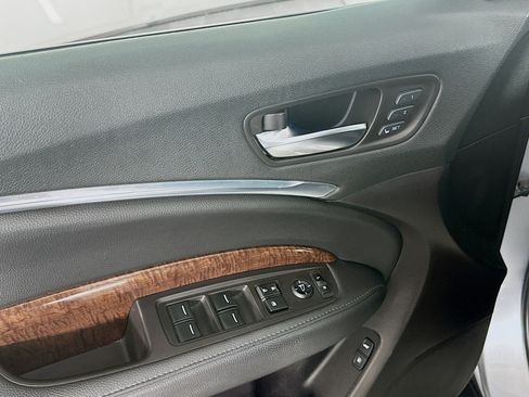 Used 2018 Acura MDX SH-AWD image 15