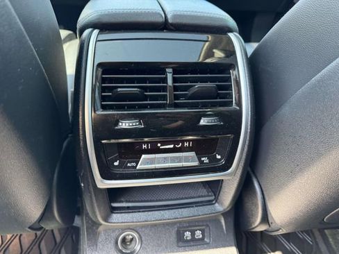 Used 2020 BMW X7 xDrive40i w/ Premium Package AWD/4WD image 18