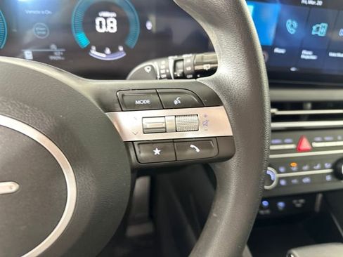 Used 2025 Hyundai Tucson SE image 16