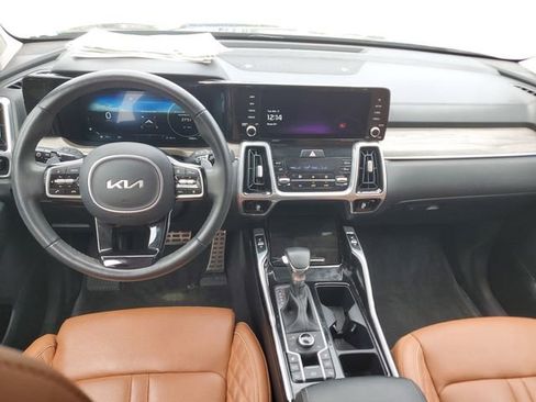Used 2023 Kia Sorento SX Prestige image 13