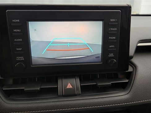 Certified 2019 Toyota RAV4 LE image 31