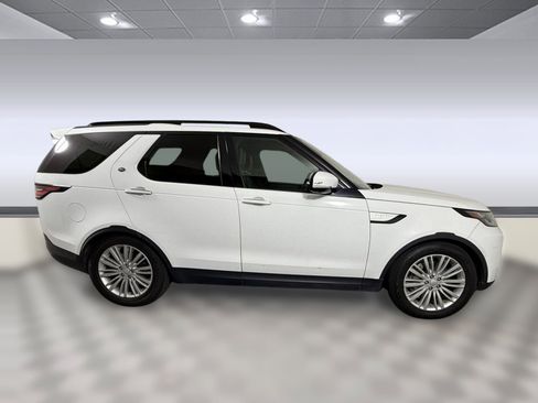 Used 2018 Land Rover Discovery HSE Luxury image 9