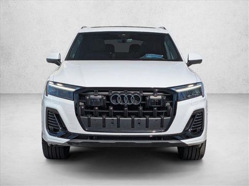 Certified 2025 Audi Q7 2.0T Premium w/ Convenience Plus Package AWD/4WD image 2