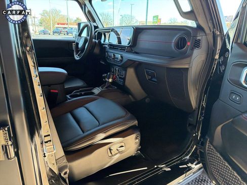 Used 2024 Jeep Wrangler Unlimited Rubicon image 5