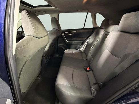 Used 2019 Toyota RAV4 XLE w/ Convenience Package FWD image 26
