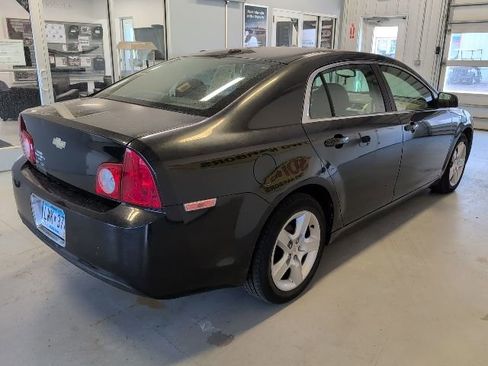 Used 2010 Chevrolet Malibu LS FWD image 5
