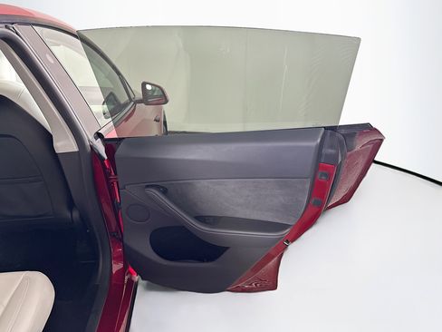 Used 2024 Tesla Model Y Long Range image 32