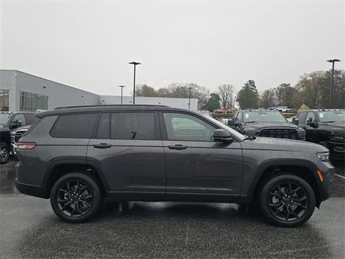 New 2025 Jeep Grand Cherokee L Limited image 2
