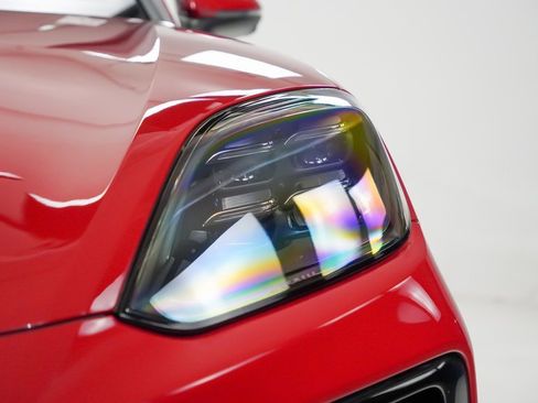 Certified 2025 Porsche Cayenne image 7