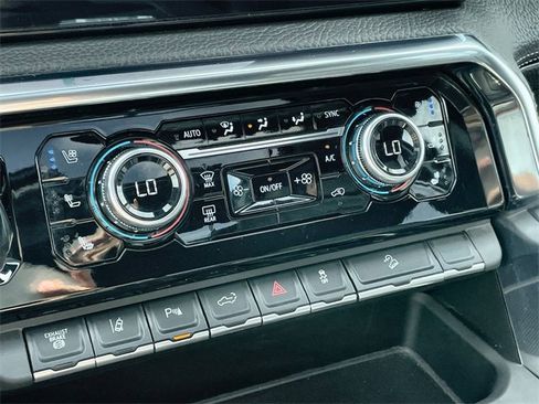 Certified 2024 GMC Sierra 2500 Denali w/ Denali Reserve Package image 18