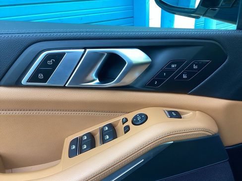 Used 2022 BMW X5 sDrive40i w/ M Sport Package image 69