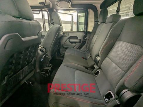 Used 2021 Jeep Gladiator Rubicon image 32