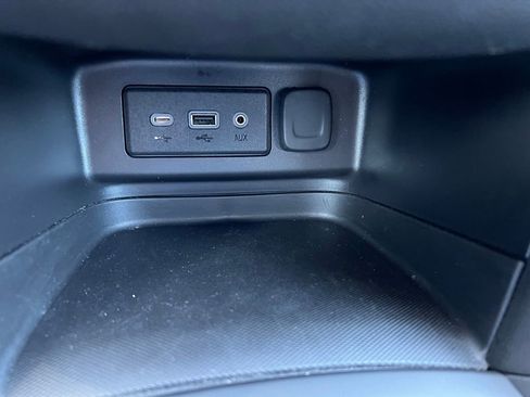 Used 2024 Chevrolet Equinox LT FWD image 40