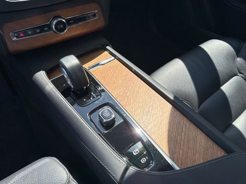 Used 2023 Volvo XC90 B5 Plus AWD/4WD image 27