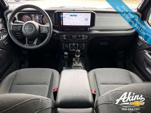 Used 2024 Jeep Wrangler Unlimited Sport AWD/4WD image 14