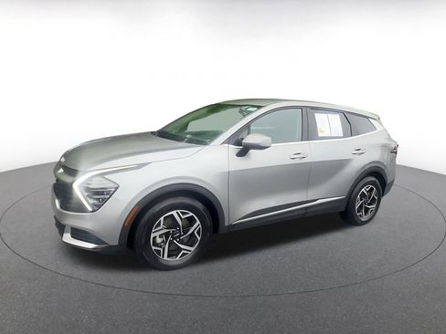 Used 2025 Kia Sportage LX FWD image 8