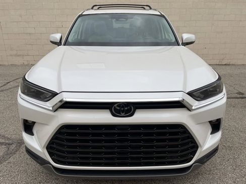 Used 2024 Toyota Grand Highlander Limited image 8