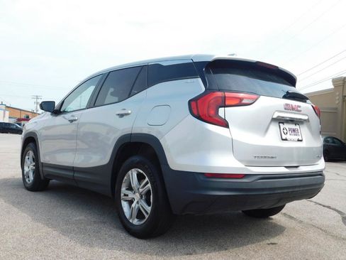 Used 2018 GMC Terrain SLE AWD/4WD image 2