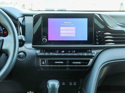 Certified 2025 Toyota Camry SE FWD image 16