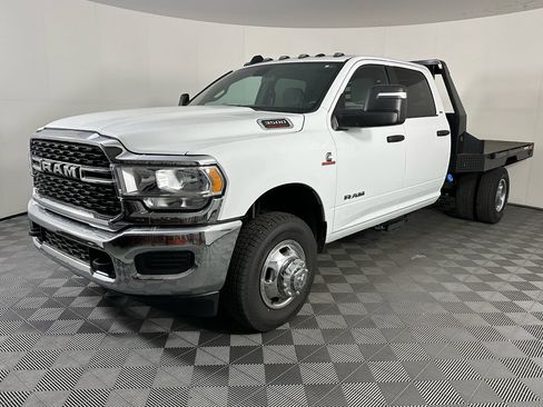 Used 2024 RAM 3500 SLT w/ Quick Order Package 2YG SLT image 2