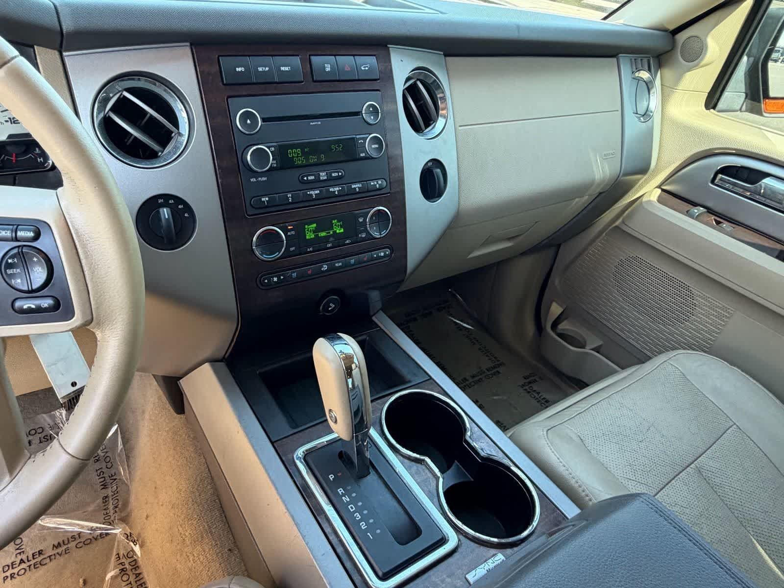Used 2012 Ford Expedition XLT AWD/4WD image 24