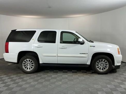 Used 2009 GMC Yukon 4WD Hybrid image 3