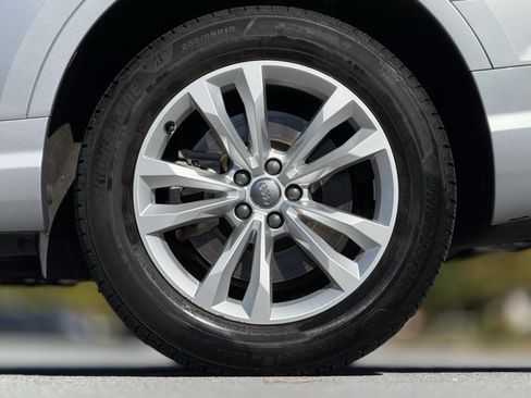 Used 2018 Audi Q7 3.0T Premium image 18