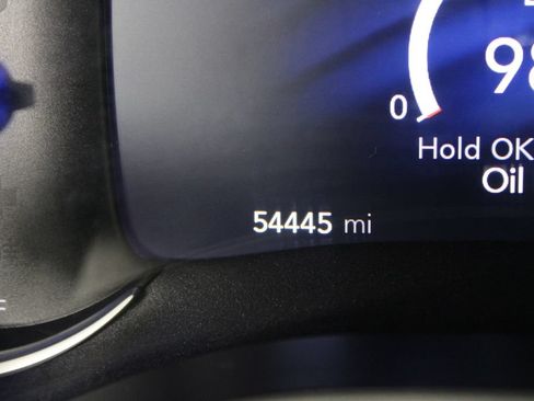 Used 2024 Chrysler Pacifica Limited FWD image 28