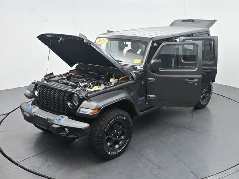 Used 2023 Jeep Wrangler Unlimited w/ Cold Weather Group AWD/4WD image 35