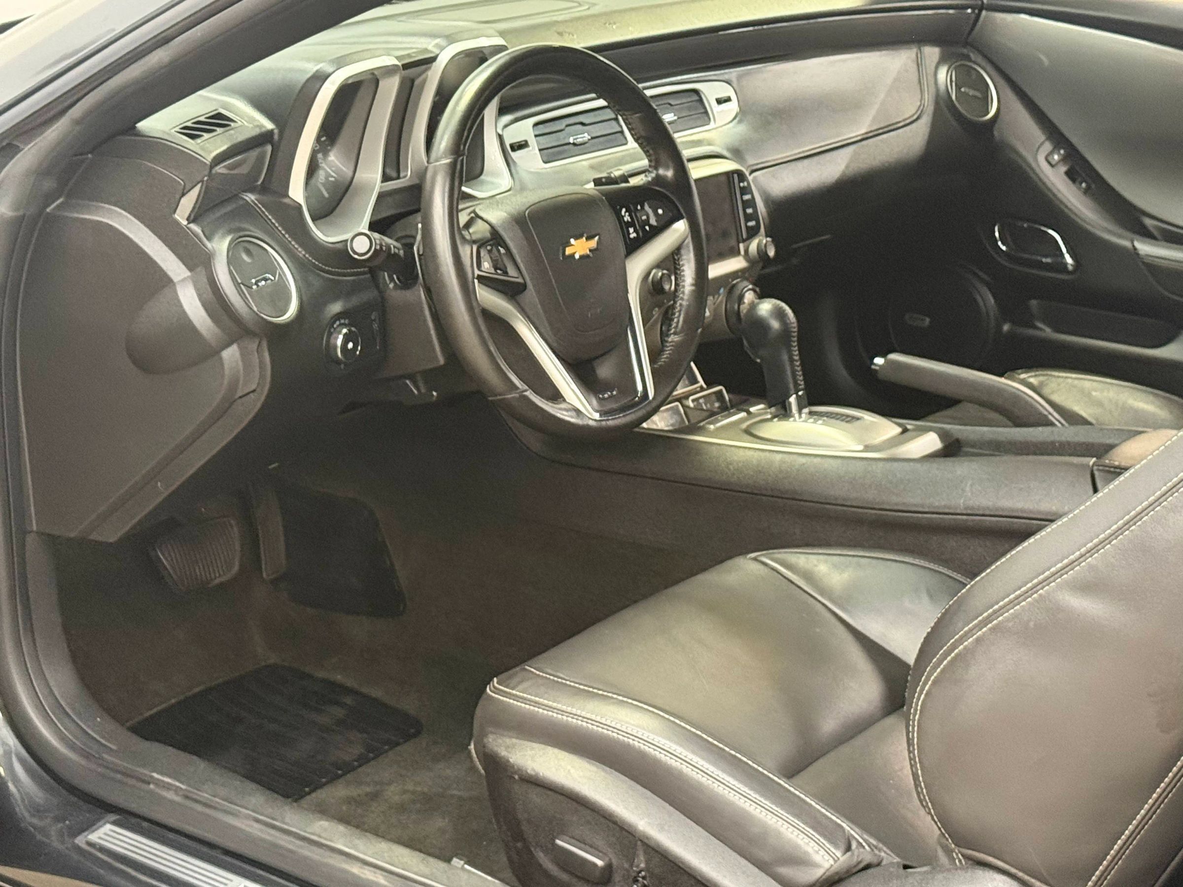 Used 2014 Chevrolet Camaro SS w/ RS Package RWD image 11