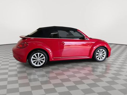 Used 2018 Volkswagen Beetle 2.0T S FWD image 11