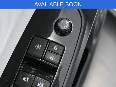 Used 2018 Toyota Prius Four w/ Advanced Technology Package FWD image 12