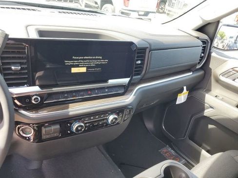 New 2026 GMC Sierra 1500 Elevation image 28