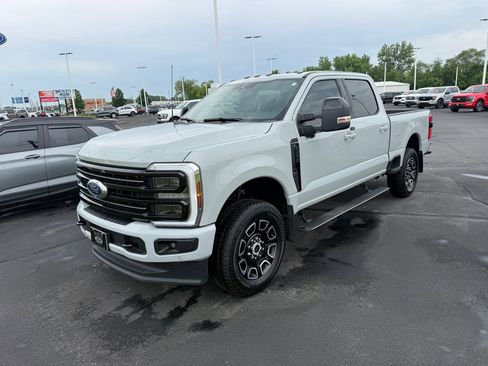 Used 2025 Ford F250 Platinum AWD/4WD image 1